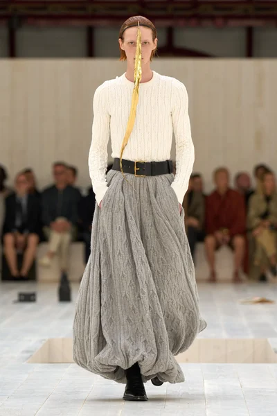 Look 14